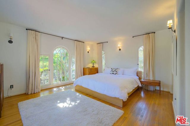4778 Cromwell Avenue, Los Angeles, CA 90027