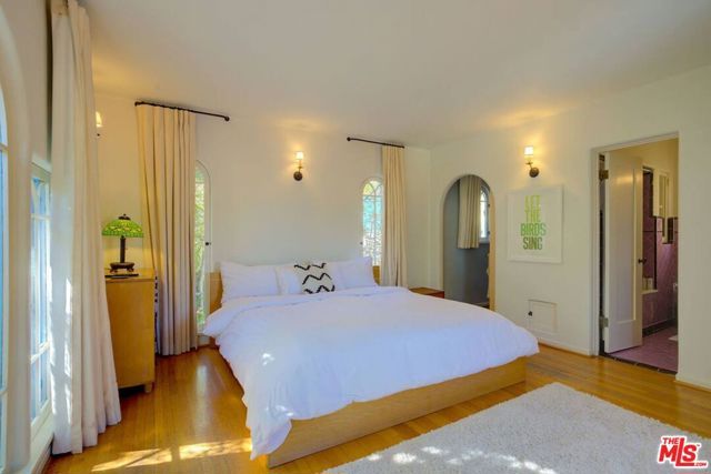 4778 Cromwell Avenue, Los Angeles, CA 90027