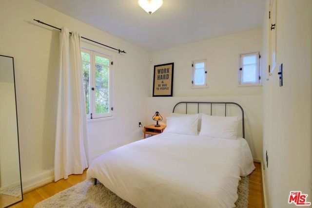 4778 Cromwell Avenue, Los Angeles, CA 90027
