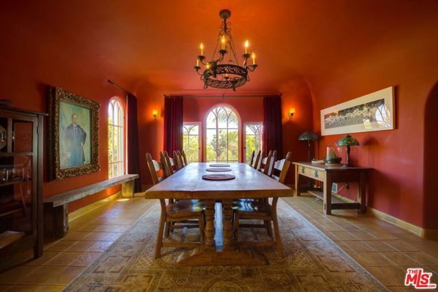 4778 Cromwell Avenue, Los Angeles, CA 90027