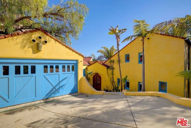 4778 Cromwell Avenue, Los Angeles, CA 90027