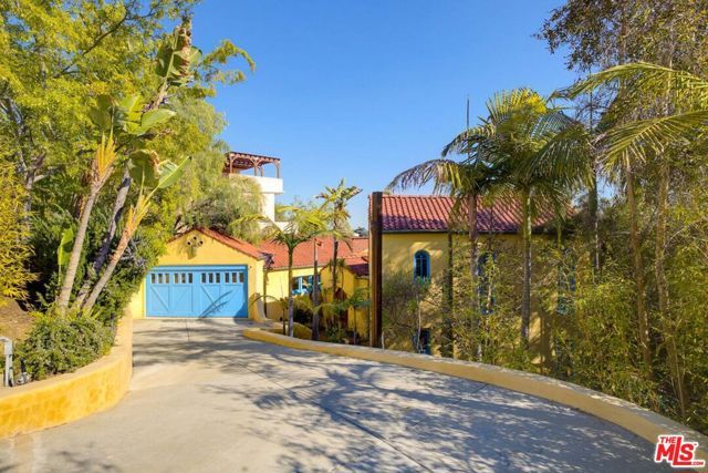 4778 Cromwell Avenue, Los Angeles, CA 90027