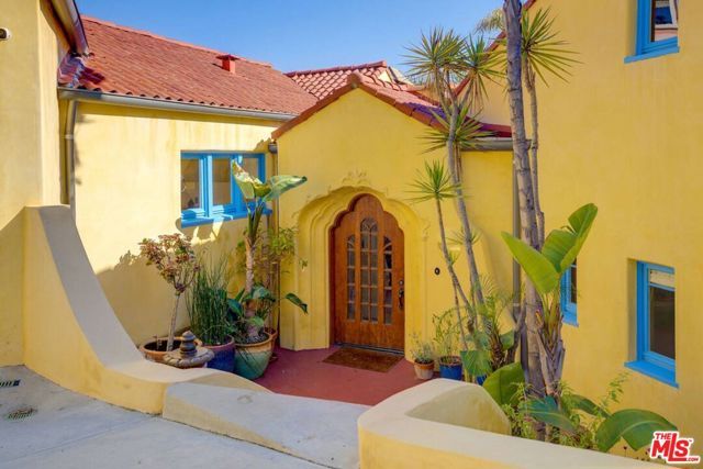 4778 Cromwell Avenue, Los Angeles, CA 90027