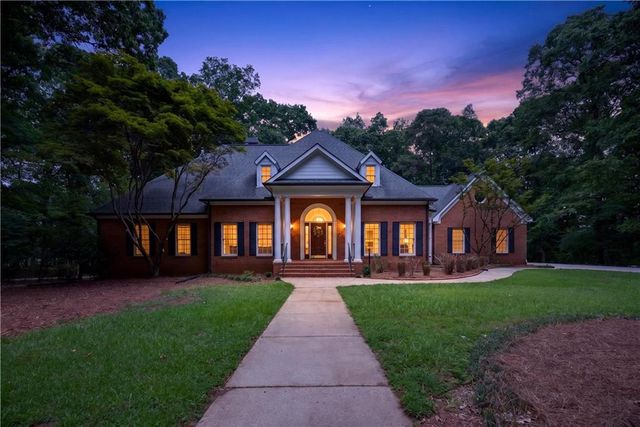 2134 Highway 92 S, Fayetteville, GA 30215