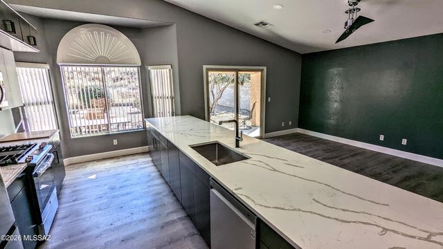 39625 S Old Arena Drive, Tucson, AZ 85739