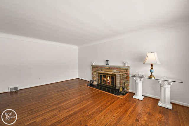 30615 Champine Street, St Clair Shores, MI 48082