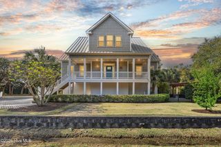 222 Windy Hills Drive, Wilmington, NC 28409