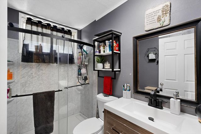701 Hillcrest Drive, Arlington, TX 76010