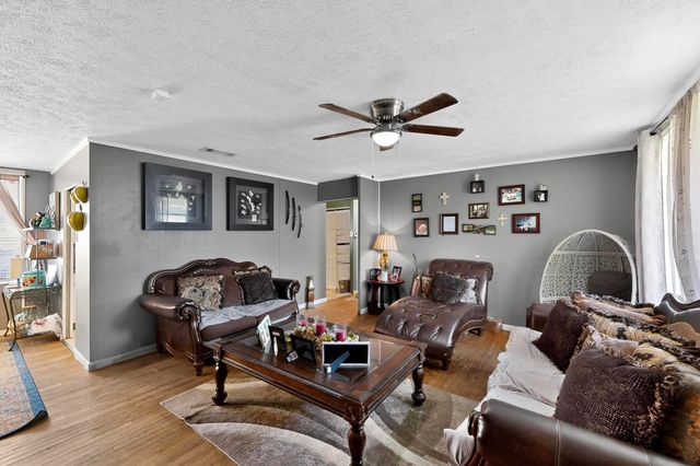 701 Hillcrest Drive, Arlington, TX 76010