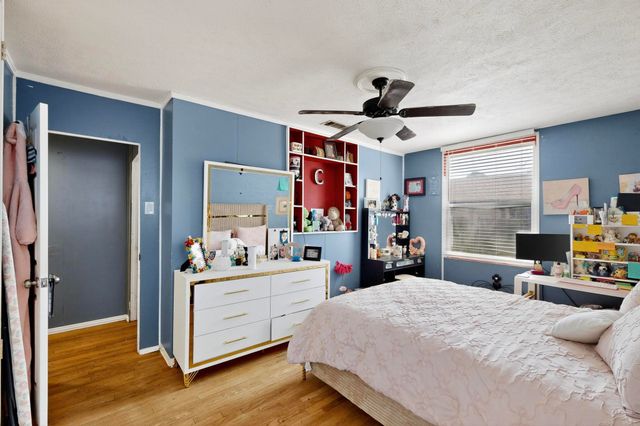 701 Hillcrest Drive, Arlington, TX 76010