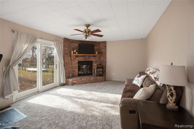 40341 Worthington Court, Canton, MI 48188