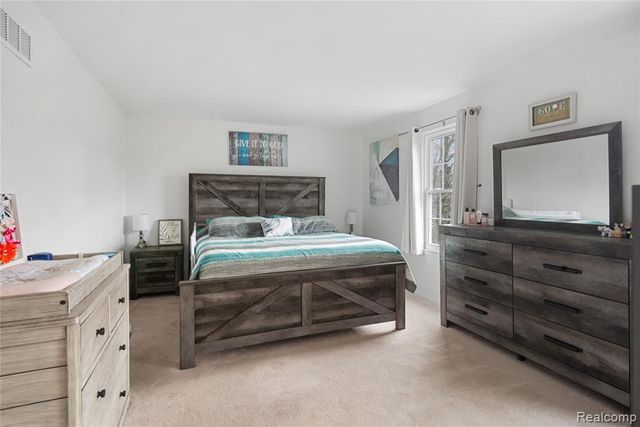 40341 Worthington Court, Canton, MI 48188