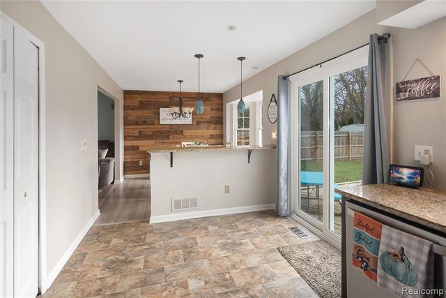 40341 Worthington Court, Canton, MI 48188