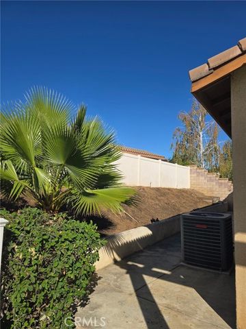 31829 Oak Wood Circle, Yucaipa, CA 92399