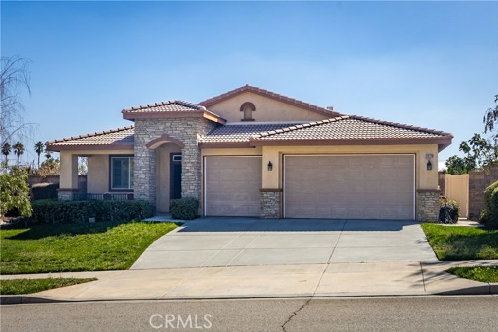31829 Oak Wood Circle, Yucaipa, CA 92399