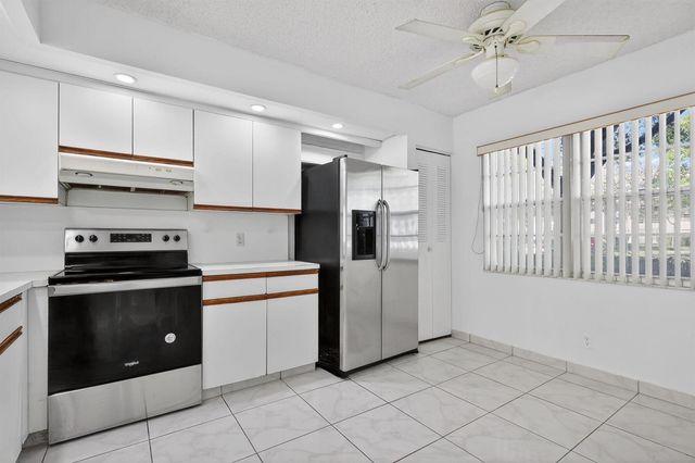 12500 SW 6th Street 110n, Pembroke Pines, FL 33027