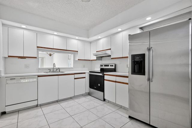 12500 SW 6th Street 110n, Pembroke Pines, FL 33027
