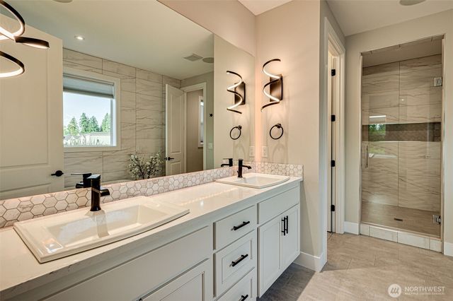 175 Annabelle Street, Castle Rock, WA 98611