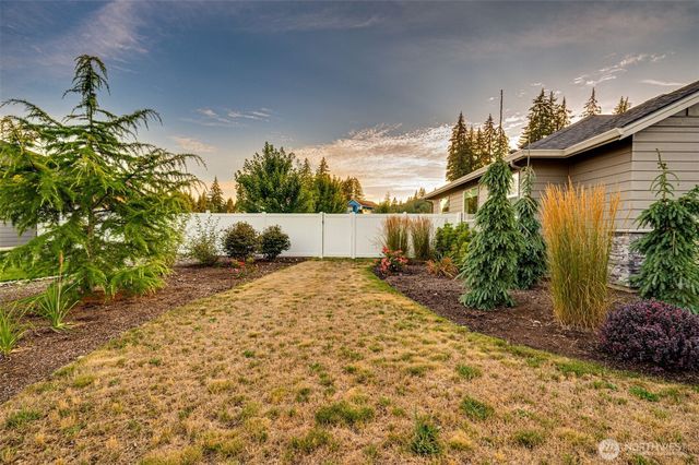 175 Annabelle Street, Castle Rock, WA 98611