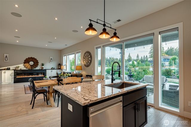 175 Annabelle Street, Castle Rock, WA 98611