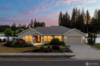 175 Annabelle Street, Castle Rock, WA 98611
