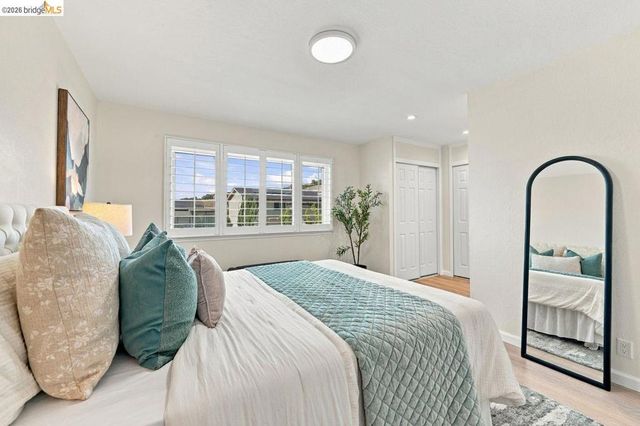 10760 Hellman St, Oakland, CA 94605