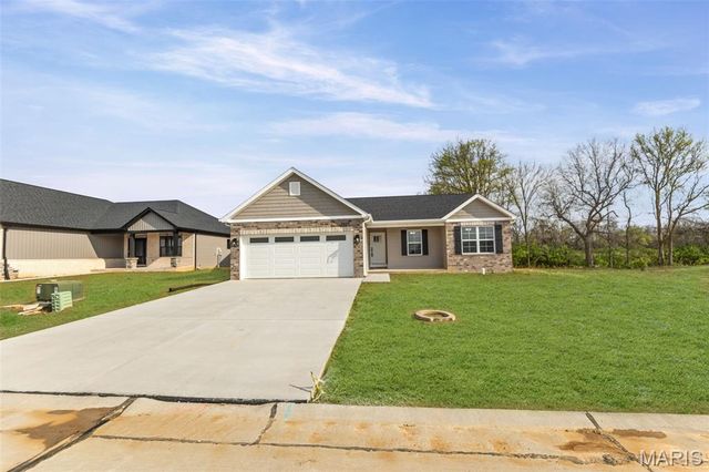 1009 Waymaker Lane, Waterloo, IL 62298