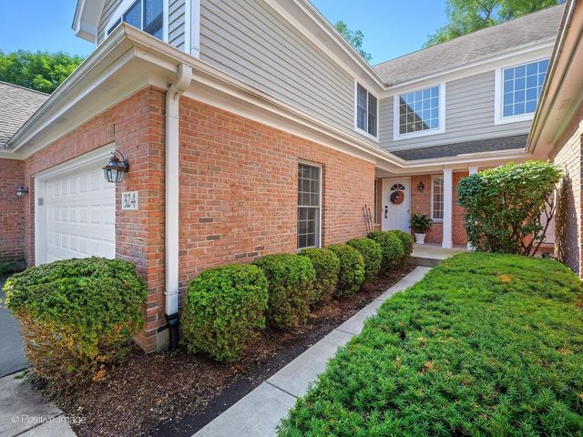 324 Turnberry Lane, Glen Ellyn, IL 60137