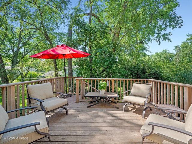 324 Turnberry Lane, Glen Ellyn, IL 60137