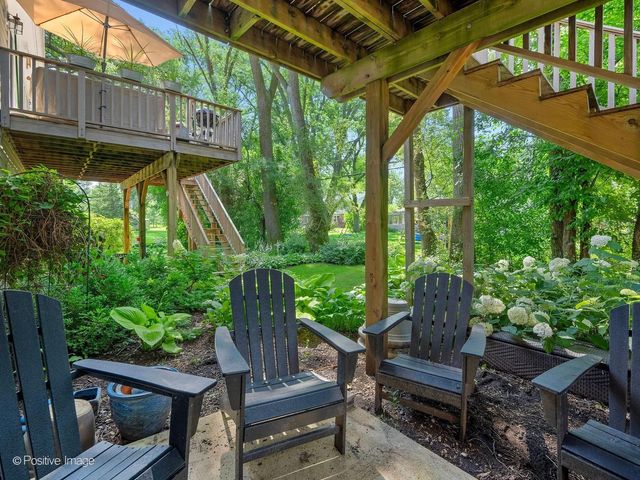 324 Turnberry Lane, Glen Ellyn, IL 60137