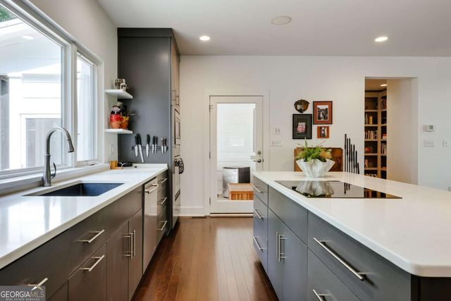 145 Satula Avenue, Athens, GA 30601
