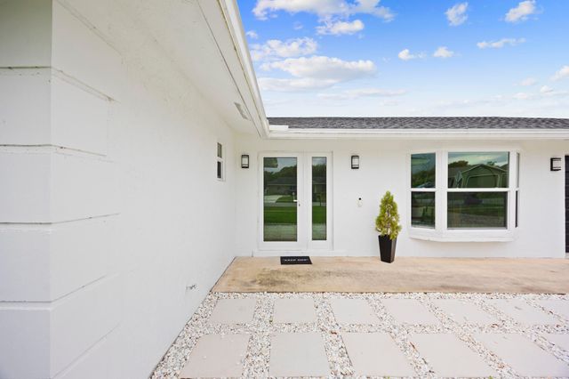 11760 Inverness Circle, Wellington, FL 33414