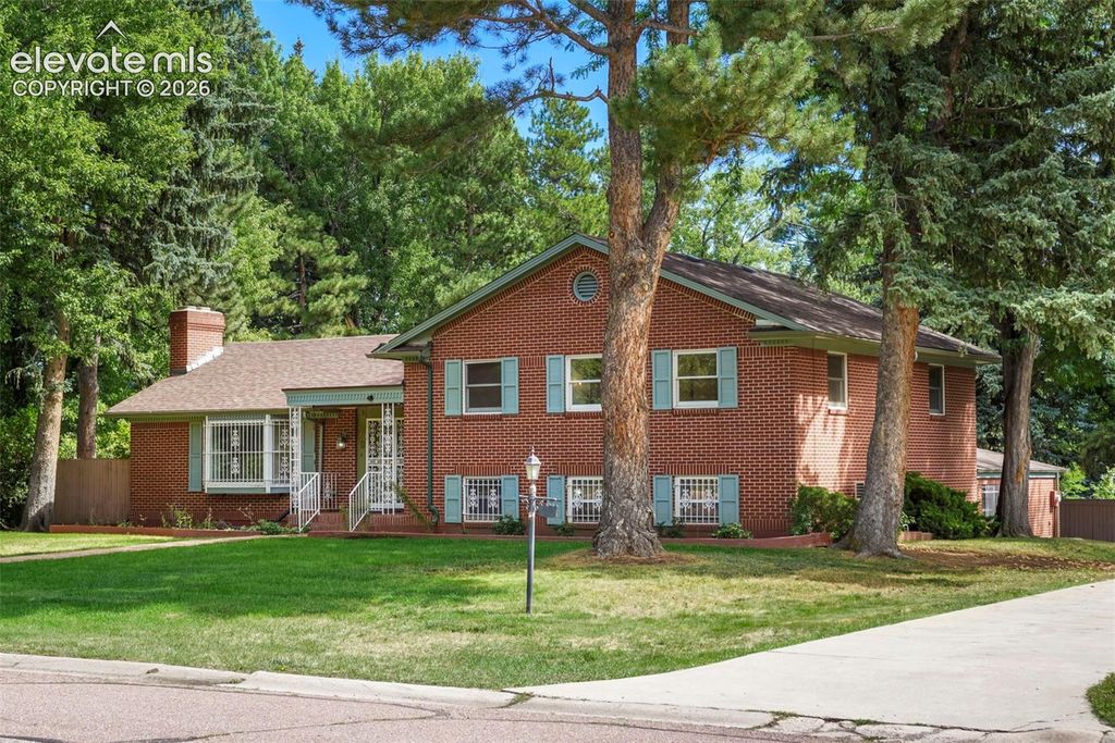 29 Briarwood Place, Colorado Springs, CO 80906 — exterior