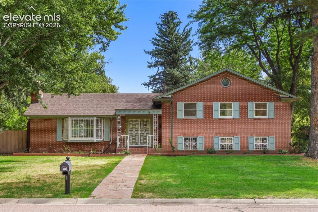 29 Briarwood Place, Colorado Springs, CO 80906 — photo 2