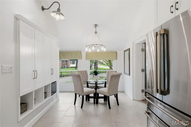 1055 Warson Woods Drive, Warson Woods, MO 63122