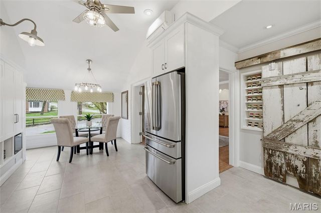 1055 Warson Woods Drive, Warson Woods, MO 63122