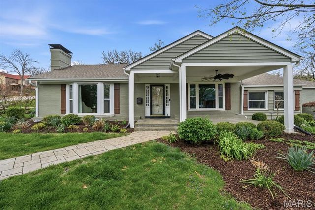 1055 Warson Woods Drive, Warson Woods, MO 63122