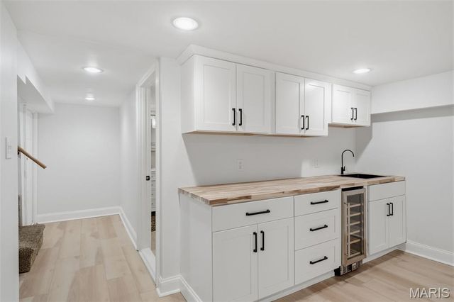 1055 Warson Woods Drive, Warson Woods, MO 63122