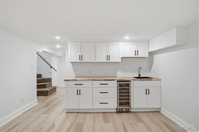 1055 Warson Woods Drive, Warson Woods, MO 63122