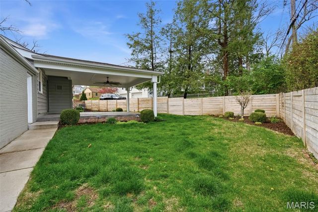 1055 Warson Woods Drive, Warson Woods, MO 63122