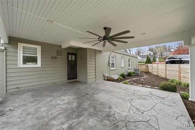 1055 Warson Woods Drive, Warson Woods, MO 63122