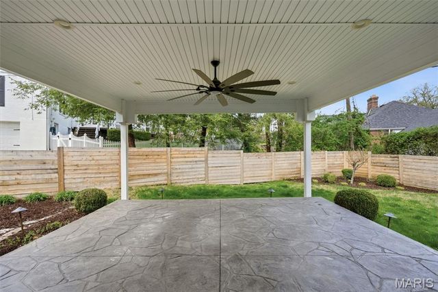 1055 Warson Woods Drive, Warson Woods, MO 63122