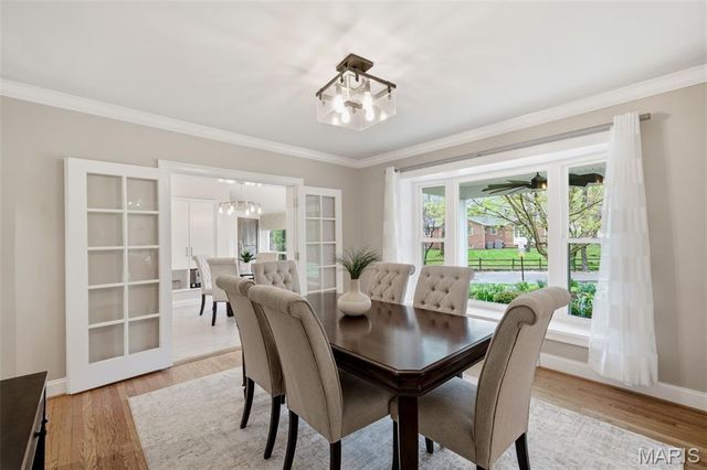 1055 Warson Woods Drive, Warson Woods, MO 63122