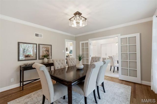 1055 Warson Woods Drive, Warson Woods, MO 63122