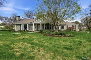 1055 Warson Woods Drive, Warson Woods, MO 63122