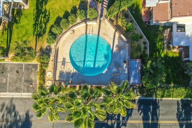 72303 Sommerset Drive, Palm Desert, CA 92260