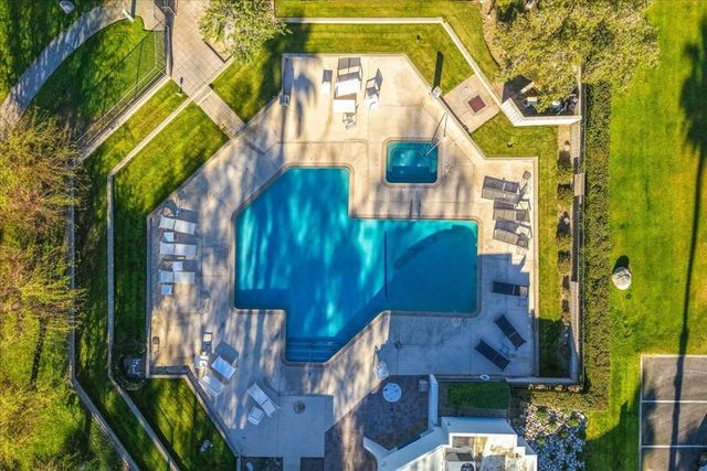 72303 Sommerset Drive, Palm Desert, CA 92260