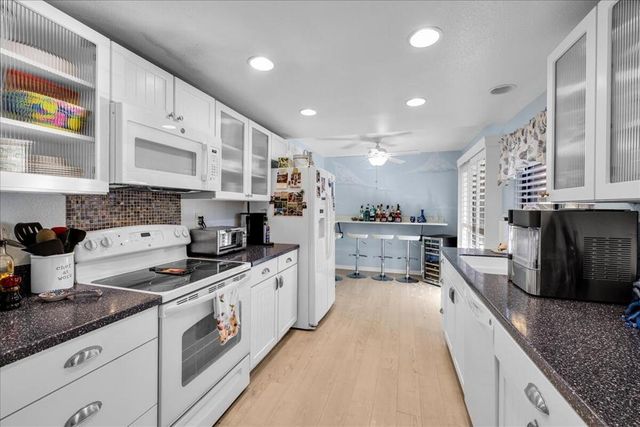 72303 Sommerset Drive, Palm Desert, CA 92260