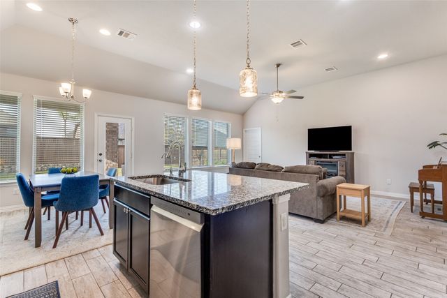 1109 Bluebird Way, Celina, TX 75009