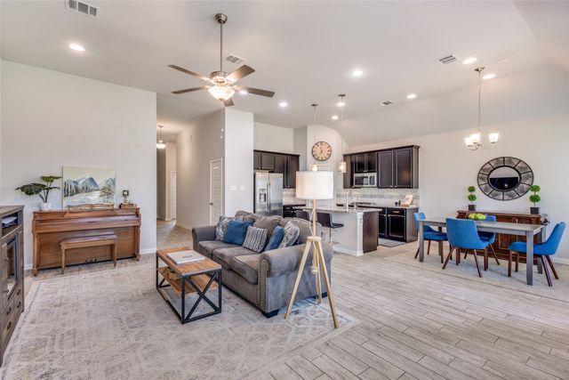 1109 Bluebird Way, Celina, TX 75009